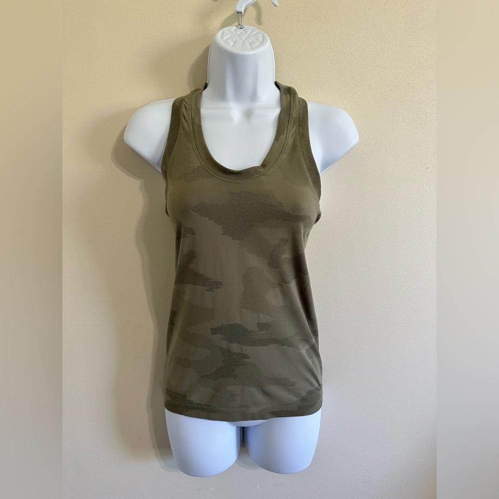Athleta Momentum Seamless Camo Active Tank in Green | XXS